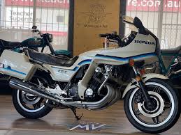 the honda cbx1000 what makes it so