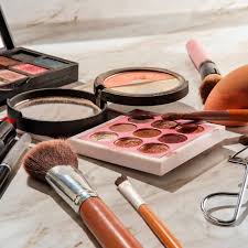 why dirty makeup brushes can contribute