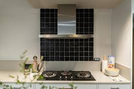 10 kitchen backsplash ideas using tiles