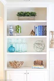 how to decorate bookshelves green