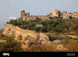 Chittorgarh fort hi-res stock photography and images - Alamy