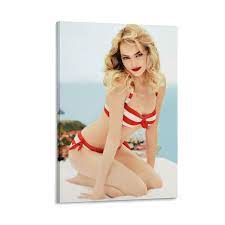 Amazon.com: American Actress Emma Stone is Hot and Sexy Poster for Room  Aesthetic Decorative Painting Canvas Wall Art Picture Print for Modern  Family Bedroom 24x36inch(60x90cm): Posters & Prints