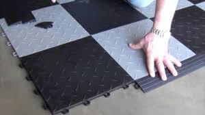 interlocking floor tiles installing