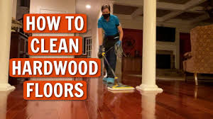 use vinegar to clean hardwood floors