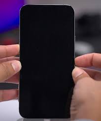 fix iphone 13 stuck on black screen