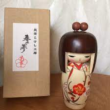 Búp bê gỗ Kokeshi Nhật Bản, sản phẩm handmade làm tay thủ công tỉ mỉ, là  món qùa ý nghĩa từ nước Nhật Bản