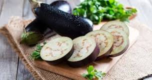 Does eggplant go bad in the fridge?