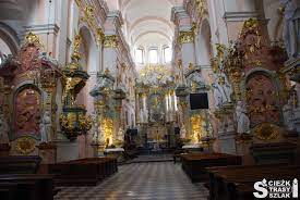 Miechów Atrakcje | Bazylika w Miechowie | Klasztor Bożogrobców | Kasztanka  Piłsudskiego