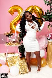Let's unwrap what made this 50 th birthday such an amazing event, and the good news is this can be applied to any milestone birthday, such as your 21 st, 30 th, 40 th or 50 th birthday photoshoot ideas. Birthday Shoot Ideas With Friends Novocom Top