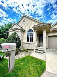 44 hickory ct dearborn heights mi