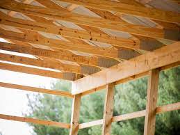 how far should pole barn trusses be