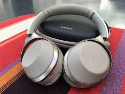 They're the company's most technologically advanced. Sony Mdr 1000x Review A Worthy Rival To The Bose Quietcomfort 35 Sony Headphones Earbud Headphones Wireless Noise Cancelling Headphones