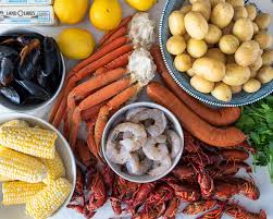 seafood boil with cajun er sauce