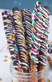 chocolate covered pretzel rods the