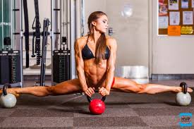 IFBB Figure Pro Tanya Etessam Talks To M\u0026amp;S | Muscle \u0026amp; Strength - tanya-etessam-2