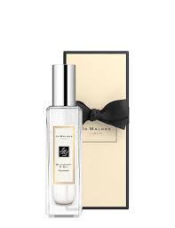 Blackberry & bay fully succeeds in conjuring a fantasy english countryside and more precisely a rambling walk down a country lane, with healthy flush to the cheeks and solid walking shoes for skirting muddy patches. Jo Malone London Blackberry Bay Cologne Buy Jo Malone London Blackberry Bay Cologne Online At Best Price In India Nykaa