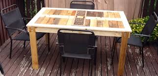 Modified Outdoor Pallet Patio Table