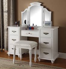 makeup vanity table with lighted mirror