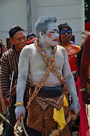 Найдите лучшие бесплатные стоковые изображения по запросу «индонезия». Tradicionnyj Indoneziya Aziya Kultura Lyudi Batik Vody Schastlivyj Religiya Na Otkrytom Vozduhe Priroda Pikist