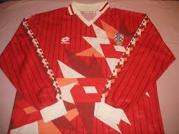 Football kit and shirts is an online site comparing tens of thousands of football shirts from clubs all over the globe. Croatia Home Fussball Trikots 1992