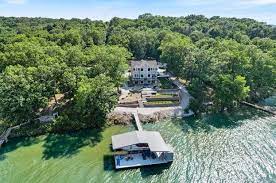 benton county mo waterfront homes for