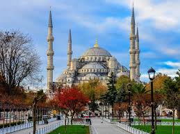 It remains a functioning mosque to date while being one of the biggest and the most amazing tourists spot attracting large numbers of tourist visitors. Hagia Sophia And Blue Mosque Small Group Tour Getyourguide
