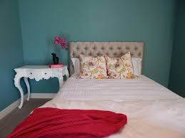 Wir verraten, welche farben ins schlafzimmer passen und wie ihr sie einsetzt. Schlafzimmer Streichen Welche Farben Fur Einen Guten Schlaf Sorgen Utopia De