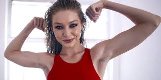 As many women posted selfies on sina weibo showing off their hairy armpits, not all netizens agreed on their beauty. 5 Health Benefits Of Not Shaving Insider