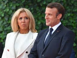 Édouard balladur atteint du covid à 91 ans : Brigitte Joins President Macron To Thank Doctor 99 Caring For Patients Amid Covid 19