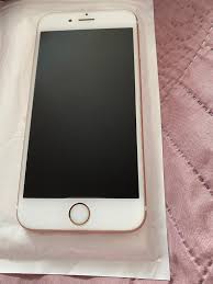 Iphone 7 32g used excellent condition locked to EE Rose Gold | in Greenock,  Inverclyde