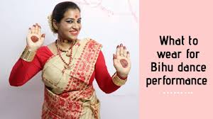 bihu dance outfits and accessories