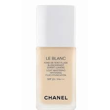 chanel le blanc light mastering