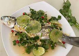 Ikan siakap dimasak sendiri tentu lebih menjimatkan dan menyihatkan. Resep Ikan Kukus Ala Thailand Thai Steam Fish Oleh Pita Apita Cookpad