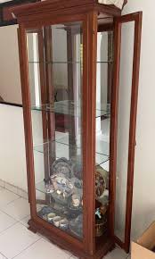 display cabinet with gl shelves
