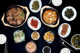 Korean Dining Practices and Etiquette | Crazy Korean Cooking