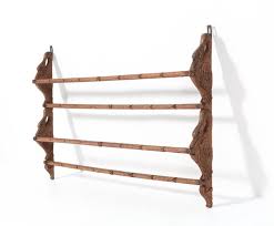 Black Forest Oak Plate Rack With Hand
