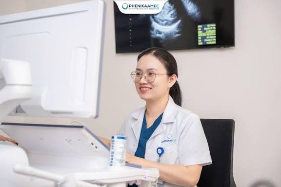 Mỗi thai kỳ có đặc điểm riêng nên tần suất thăm khám có thể được điều chỉnh để phù hợp với tình trạng của mẹ và thai nhi