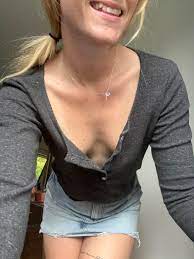 Tiny tits does the best downblouse : rdownblouse