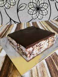 Resepi kek batik indulgence yang lembut, lemak manis & sedap bahan: Kek Batik Melting Tanpa Telur Food Drinks Baked Goods On Carousell