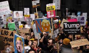 ¡No Trumo, No KKK, no EUA fascista! gritan MILES contra su visita en Londres. Noticias en tiempo real