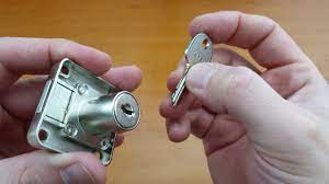 remove a cylinder from a hafele lock