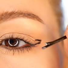 Reply stop to cancel or. How To Apply A Cat Eye Using A Bobby Pin Popsugar Beauty