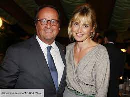 Elle débute sa carrière en 1993. Photo Julie Gayet And Francois Hollande This Romantic Outing Immortalized In An Original Way On Instagram