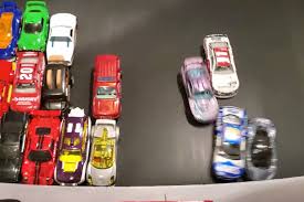 toy cars in treadmill series races