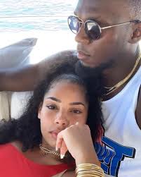 Jamaican star runner usain bolt takes girlfriend kasi bennett on a vacation after cheating scandal. Nach Usain Bolts Affaren Freundin Kasi Bennett Zeigt Starke Promiflash De