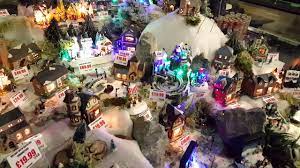 christmas displays at brigg garden