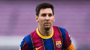 Он играет на позиции правый вингер. Lionel Messi Signs New Two Year Deal At Barcelona