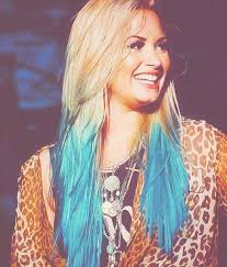 Demi lovato wavy blue choppy layers, dip dyed, ombré hairstyle | steal her style. Demi Lovato With Blue Hair Demi Lovato Blonde Hair Demi Lovato Hair Hair Styles