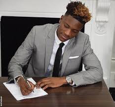 They couldn't resist twin christmas tree pictures for their respective instagrams though. Tammy Abraham S Brother Timmy Signs First Pro Contract Bbc Sport
