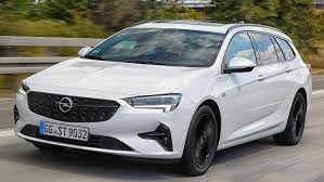 Opel has just released pictures of the revised insignia sedan and wagon for the european market. Fahrbericht Opel Insignia Bei Neuem Licht Betrachtet Autohaus De